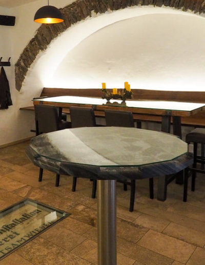 Weinbar Bogerl Weissenkirchen Wachau trinken essen