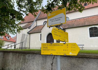 kirchenplatz_rossatz_wachau