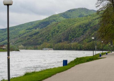 Wandern Wachau Treppelweg Spitz