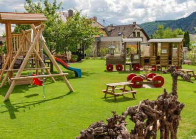 Weingut_Heuriger_Rehrl_Fischer_Wachau_Top_Kinderspielplatz_Jause_Essen_Wein_Vinea_Wachau