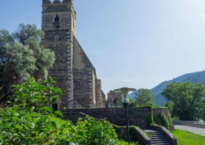 weissenkirchen_wachau_weinwanderweg_wehrkirche_sankt-michael