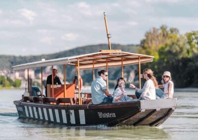 zille_wachau_faehre_duernstein_rossatz_touren_schiff_erlebnis_donau_essen_trinken_freizeit